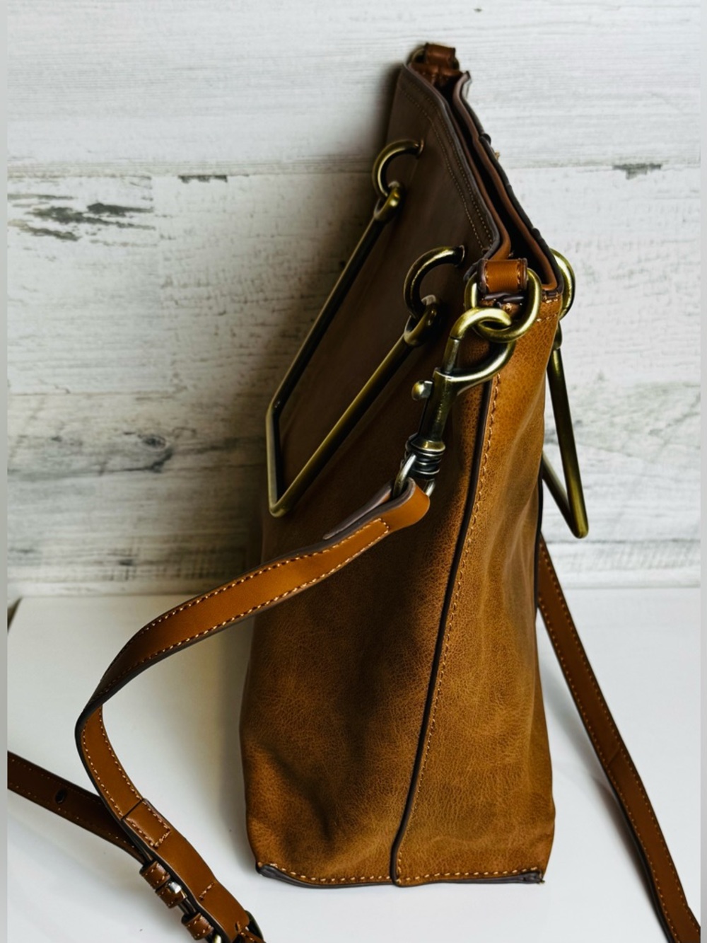 Elle Jae Gypset Brown Faux Leather Tote w/ Gold Bar Handles with Crossbody Strap - Picture 4 of 15